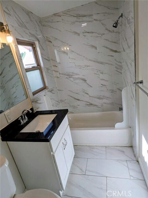 Building Photo - 208 Granada Ave