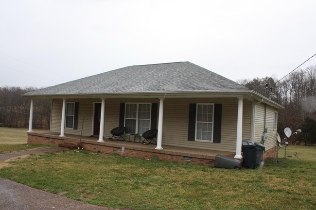 Primary Photo - 2520 Hwy 48 N