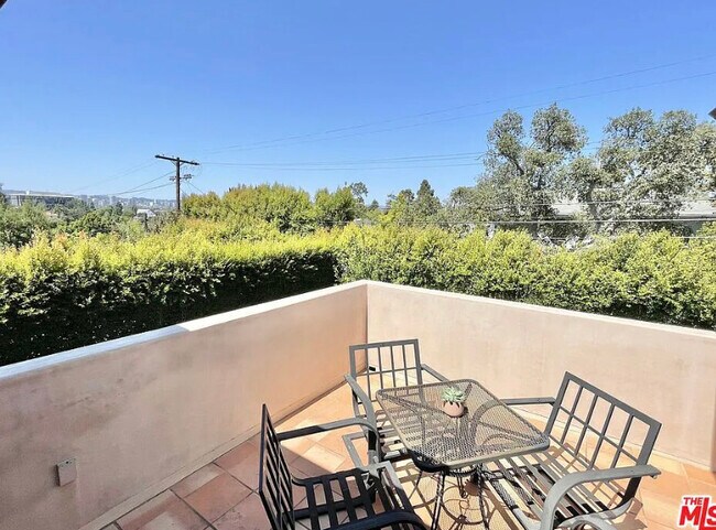 Building Photo - 3250 Midvale Ave