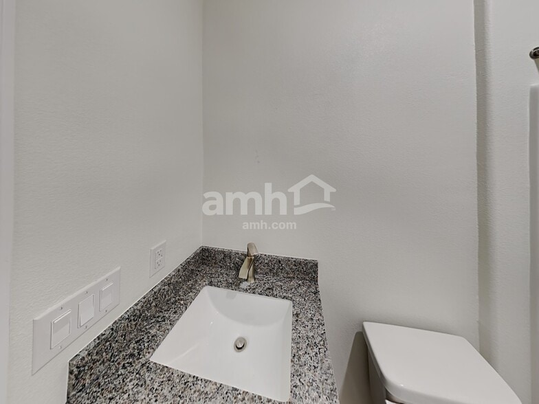 Building Photo - 78 Cabaletta Ln