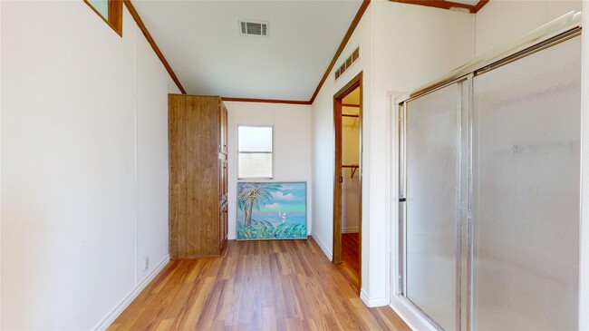 Building Photo - 435 16th St