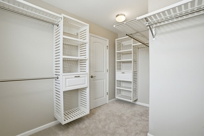 Building Photo - 75 Pomona Cir
