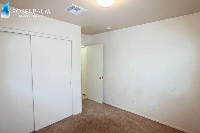 Building Photo - 8281 W Sandy Ln