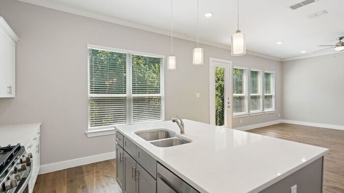 Building Photo - 1707 Paytyn Dr