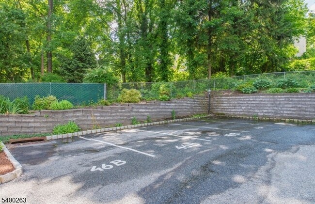 Building Photo - 46 Phoenix Ave