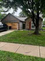 Building Photo - 10702 Ashview Dr
