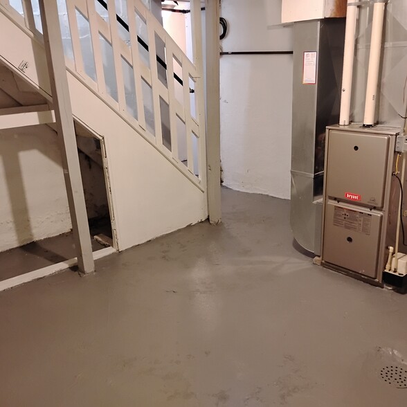 high efficiency furnace - 536 Spikenard St