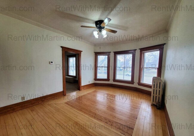 Building Photo - 313 Denver St