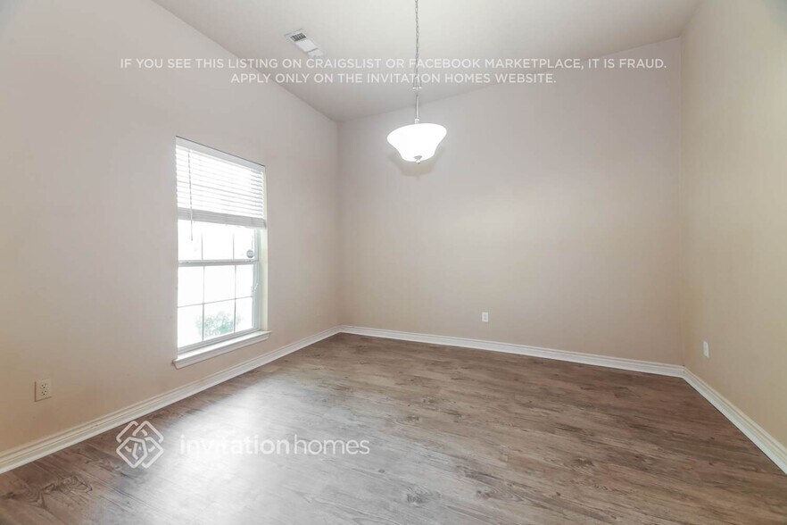 Building Photo - 1147 Clairemont Ln