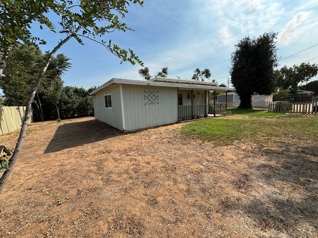 Building Photo - 4527 Avon St