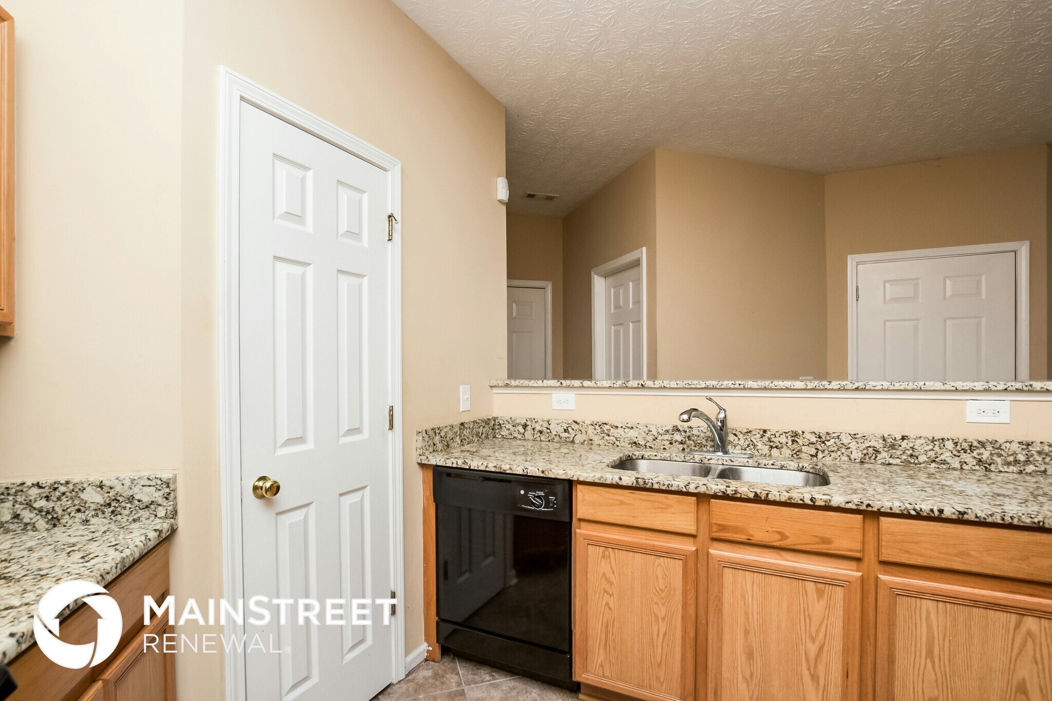 Building Photo - 4652 Parkway Cir