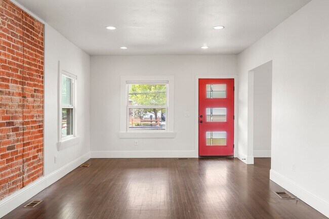 Building Photo - 5350 Tejon St