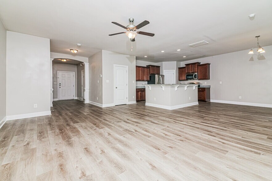 Building Photo - 3600 Sunbright Ln