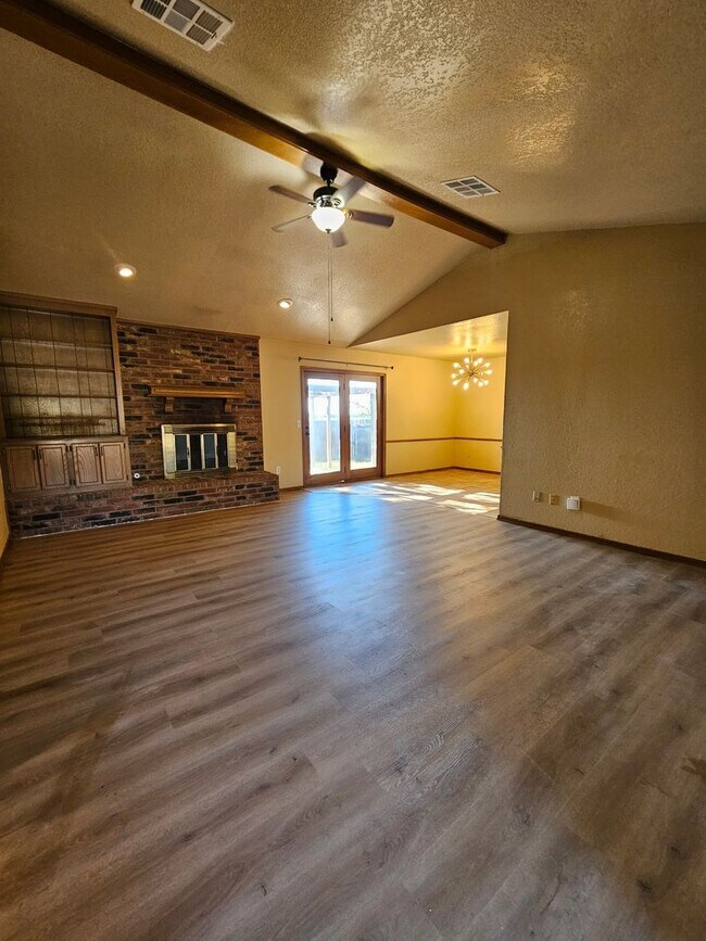 Building Photo - 1204 Burkshire Terrace