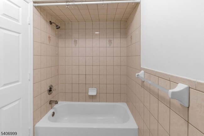 Building Photo - 210 Port Ave