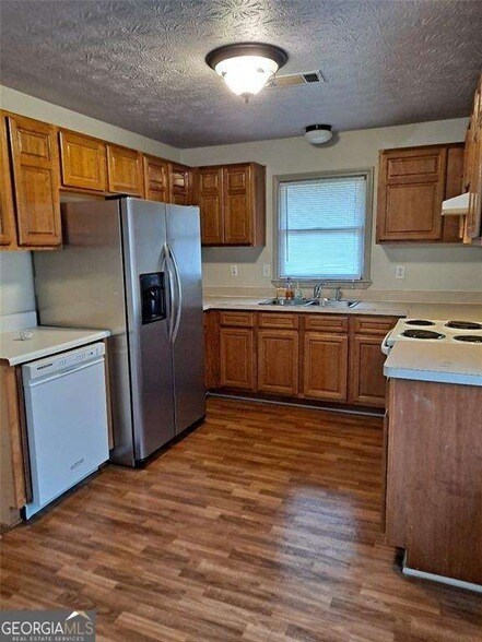 Building Photo - 1063 Pleasant Hill Rd