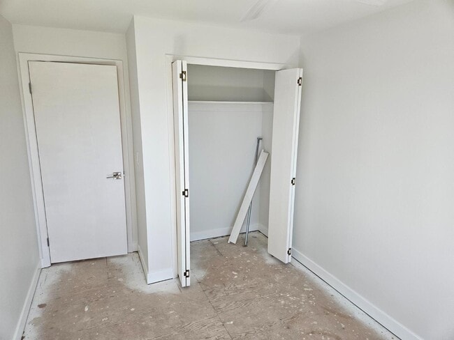 Building Photo - 5060 E Hinsdale Pl