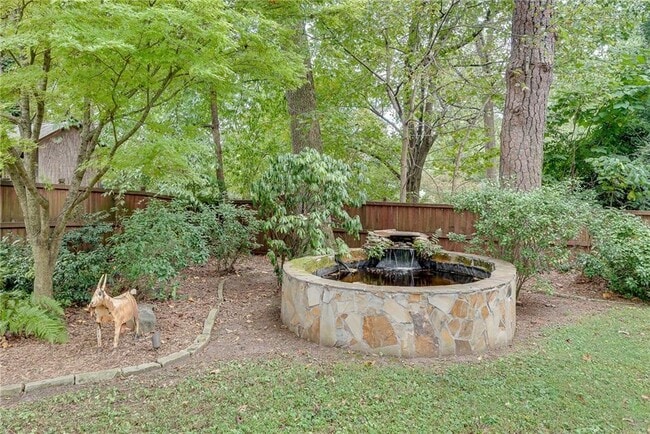 Building Photo - 953 Gilbert St SE