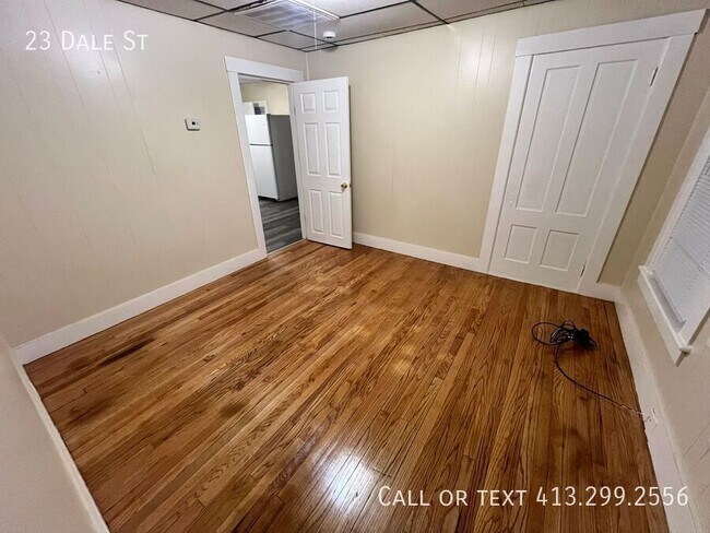 Building Photo - 23 Dale St