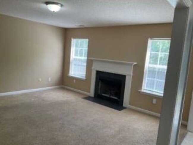Building Photo - 336 Wild Olive Dr