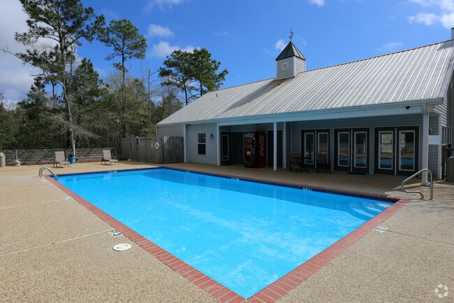 Building Photo - The Waverly