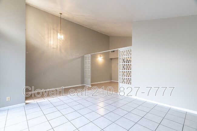 Building Photo - 317 Gaiety Ln