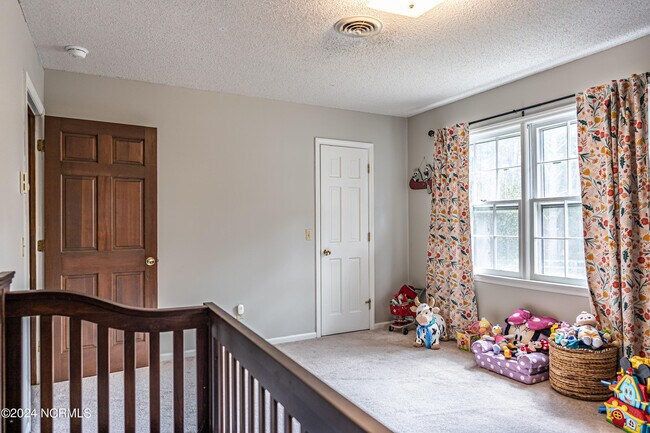 Building Photo - 309 Pinecrest Court Rd