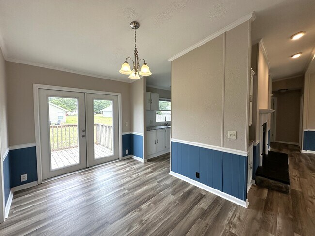 Building Photo - 4625 Canary Way