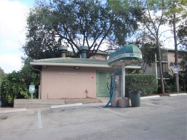 Building Photo - Waterside@ Cranes Roost - Includes most ut...