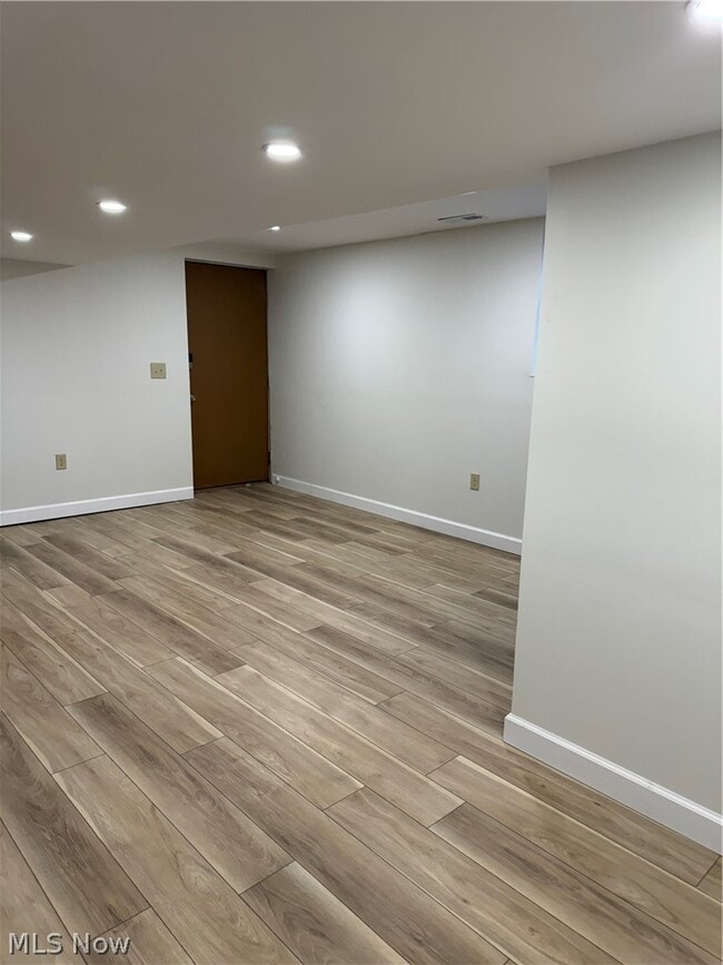 Building Photo - 1918 Buchtel St