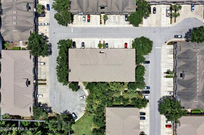 Building Photo - 4240 Migration Dr
