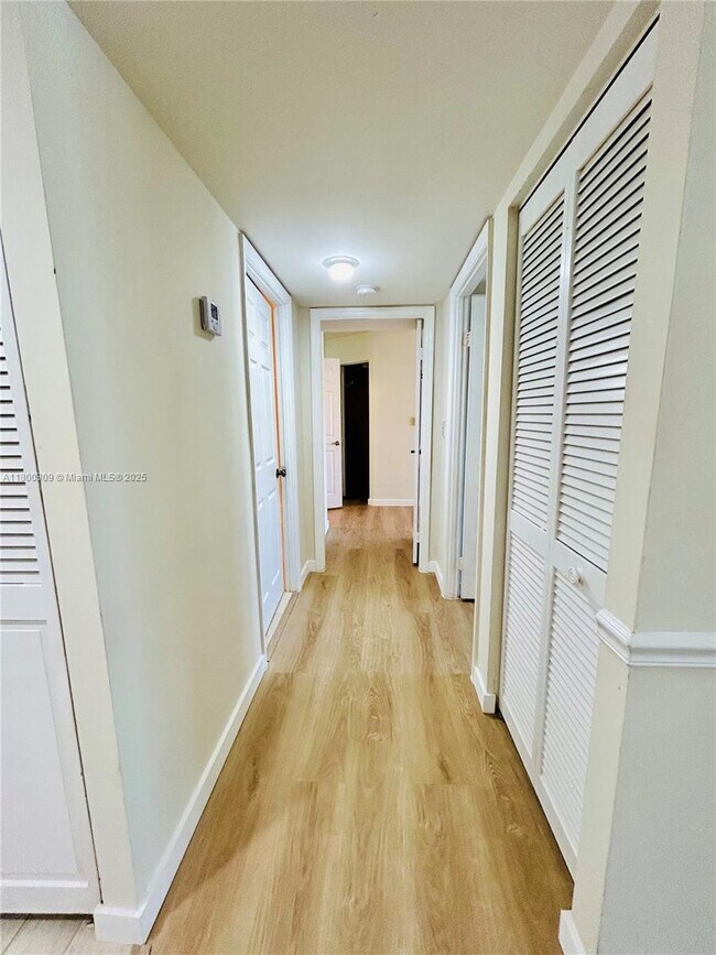 Building Photo - 1280 S Alhambra Cir
