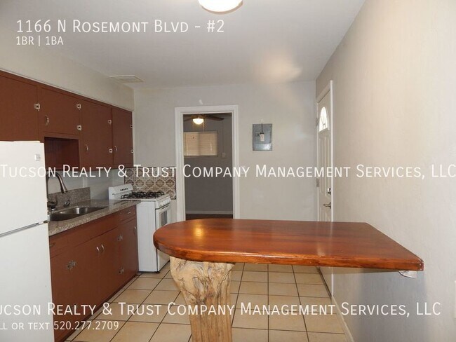 Primary Photo - 1166 N Rosemont Blvd