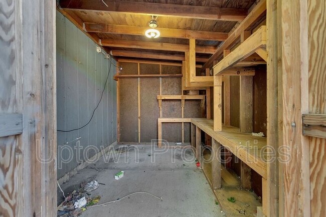 Building Photo - 1365 SE Cedar St