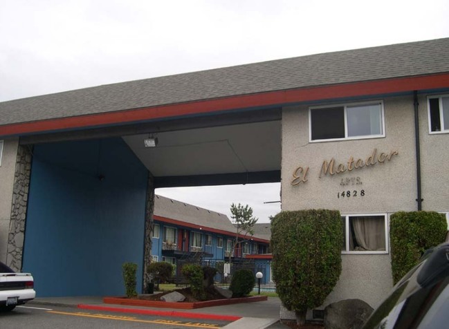 Primary Photo - El Matador Apartments
