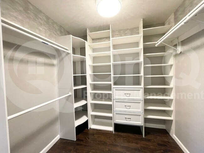 Building Photo - 4851 E Paseo del Bac