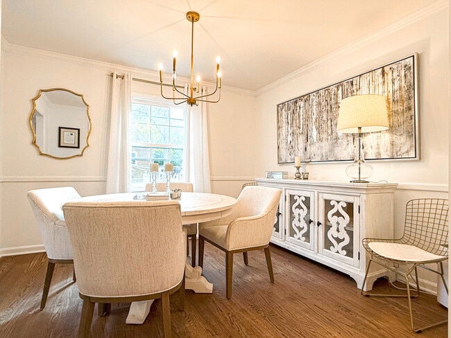 Building Photo - 7601 Bedfordshire Dr