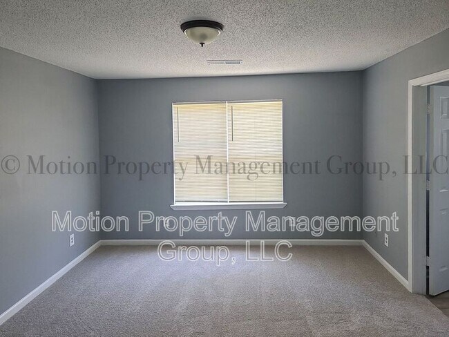Building Photo - 6710 Sunset Hills Blvd