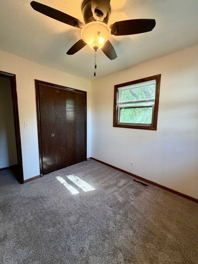 Building Photo - Indian Hills Duplex