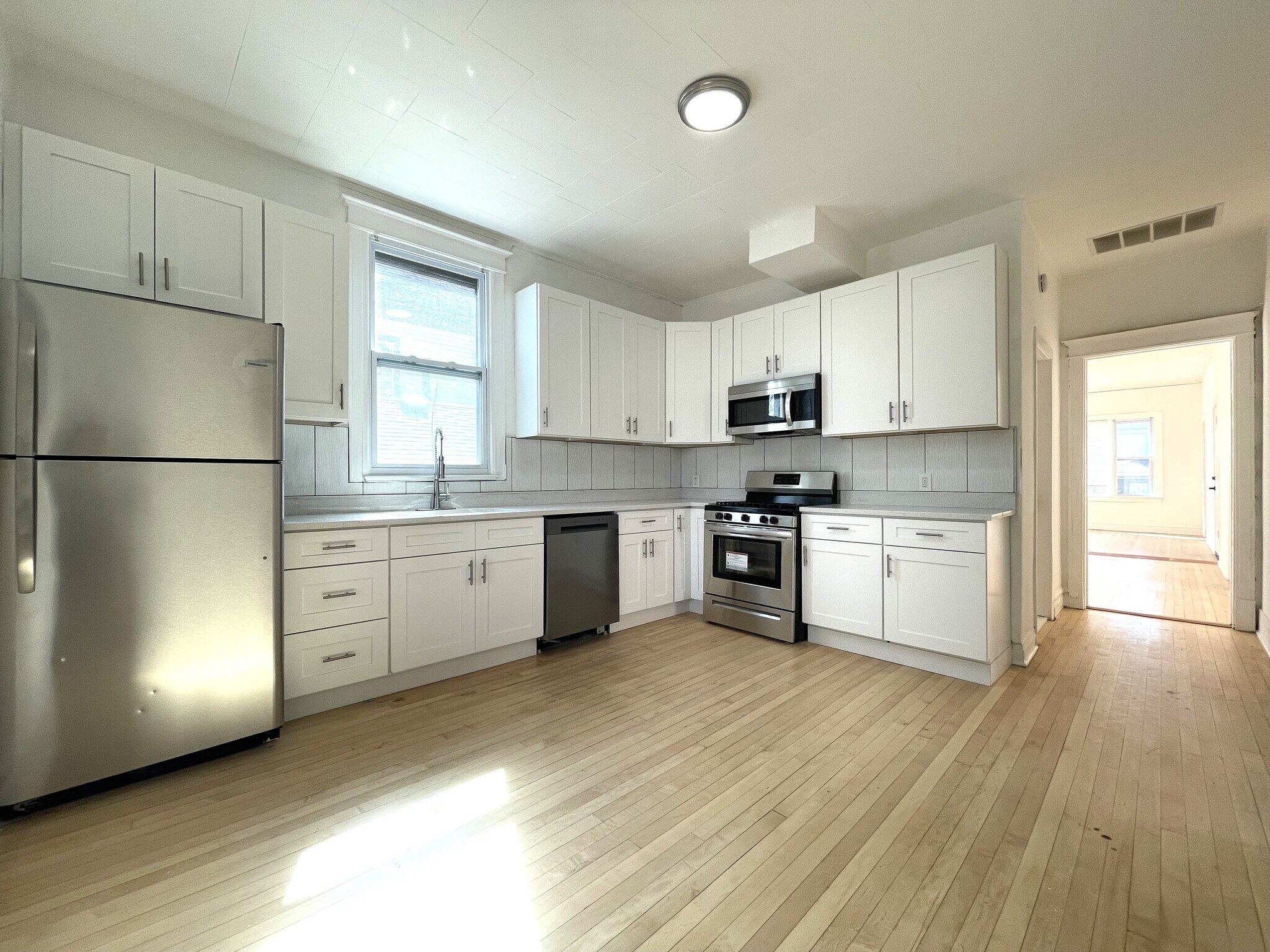 kitchen - 1321-2 East Ave