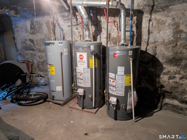 Building Photo - 71 E Pearl St