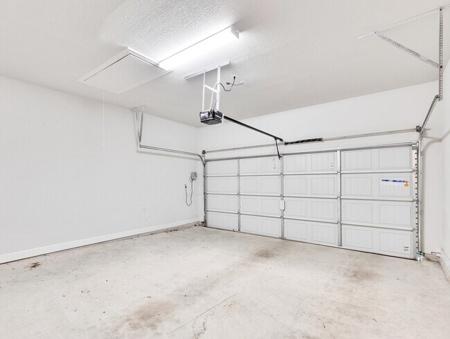 Building Photo - 4702 Sea Salt Dr