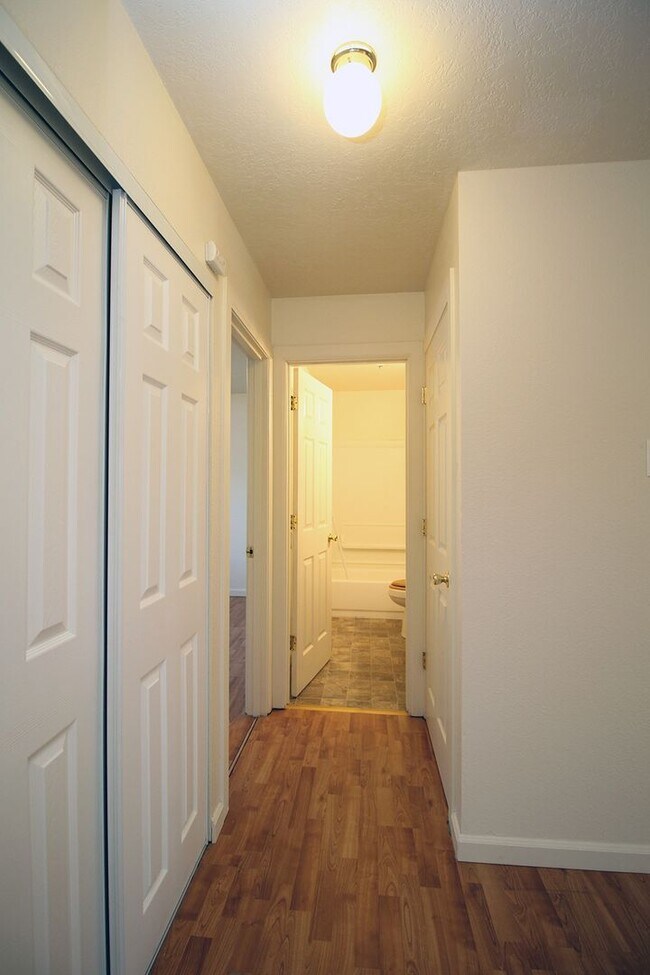 Building Photo - kaufg01