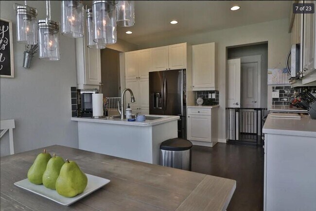 Building Photo - 2550 Winding River Dr