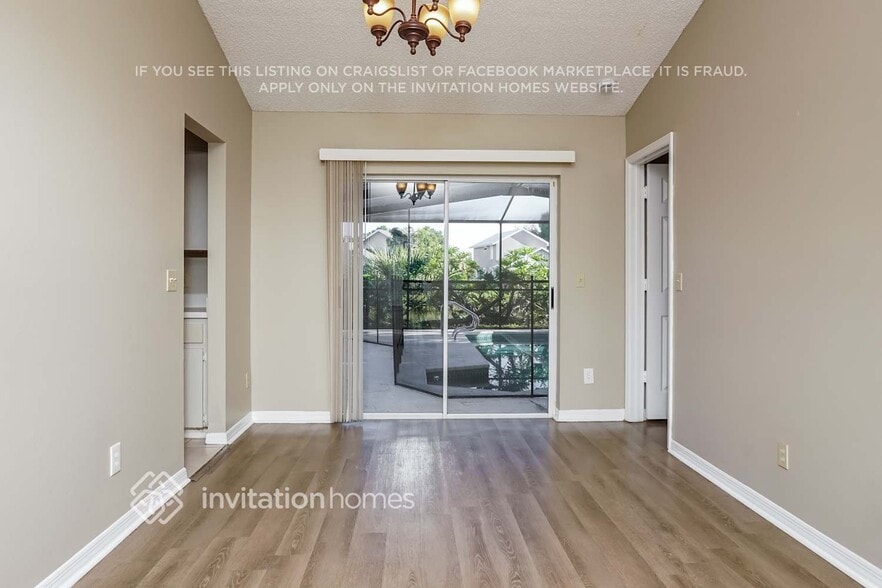 Building Photo - 7115 Queen Palm Cir