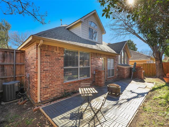 Building Photo - 18711 Gibbons Dr