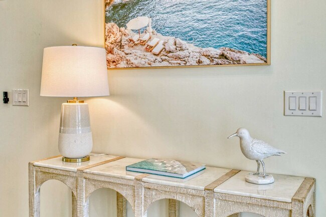 Building Photo - 2215 Amnesty Dr