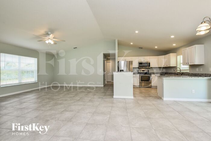 Building Photo - 10363 Grail Ave