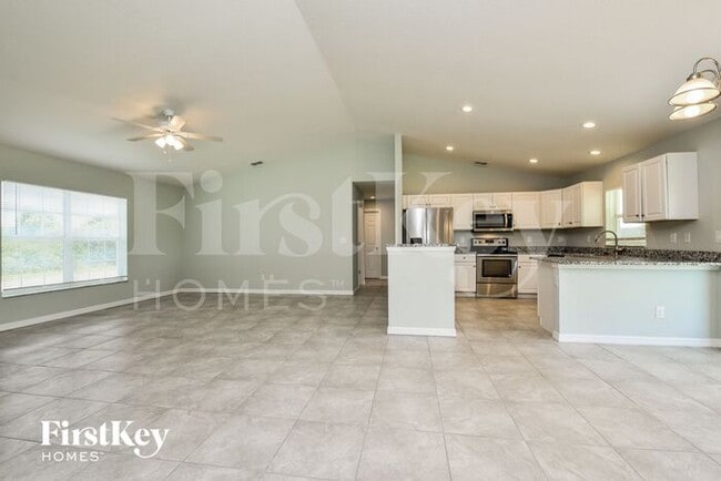 Building Photo - 10363 Grail Ave