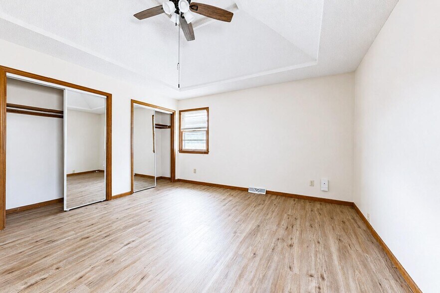 Building Photo - Spacious Shawnee Home Near Mill Creek Streamway Park